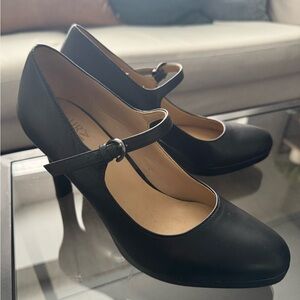 Naturalizer Womens Talissa Leather Mary Jane Heels